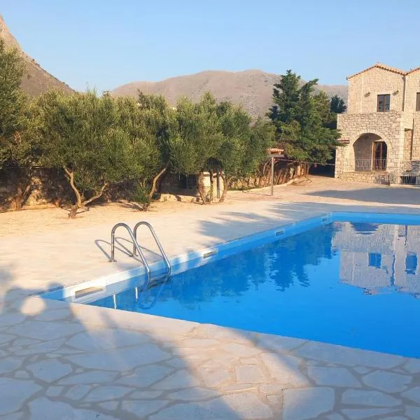 Koukouri Suites, hotel en Pyrgos Dirou