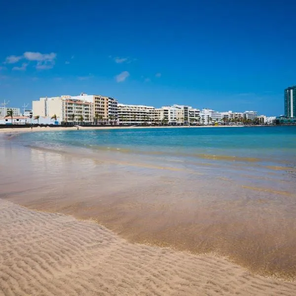 Vivienda en Arrecife de 4 habitaciones, hotel u gradu Aresife