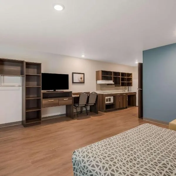 WoodSpring Suites Bellflower - Los Angeles, хотел в Белфлауър