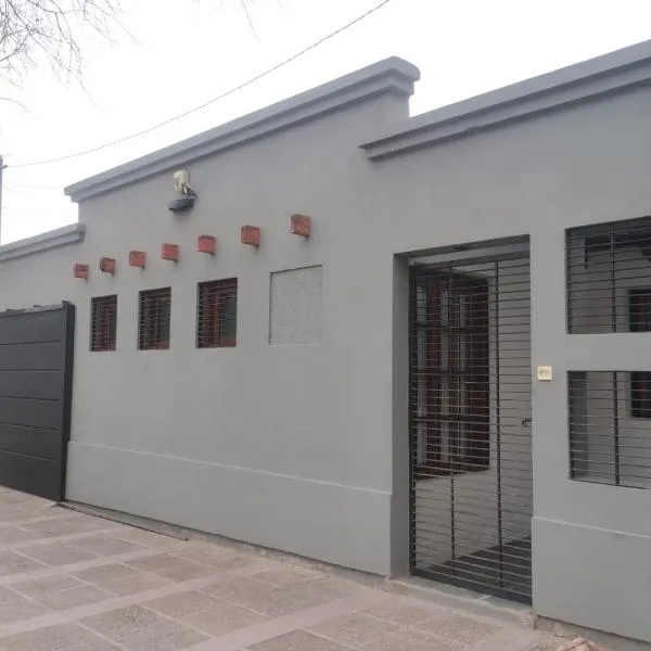 Casa residencial con pileta, hotel di La Cieneguita