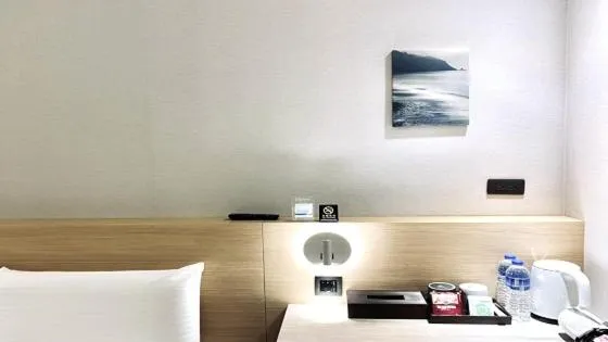 旅居文旅板橋驛站-湳雅夜市館Hub Hotel Banqiao inn-Nanya Night Market Branch, hotel v destinaci Taipei