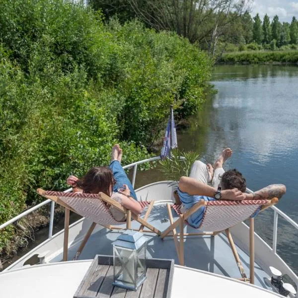 Bateaux à quai entre Amiens et la Baie de Somme- DOLFYN et ORKA, ξενοδοχείο σε Eaucourt-sur-Somme