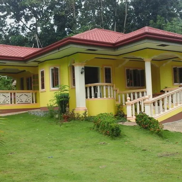 Xylla Guesthouse, hotel v mestu Gabayan