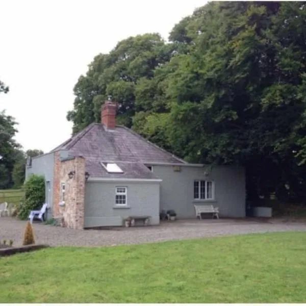 Apple Cottage -- Luxury Stay @ Bellingham Castle, hotell i Togher