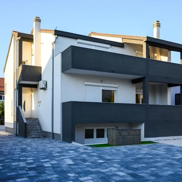 Antonio Apartments, hotel in Zadar