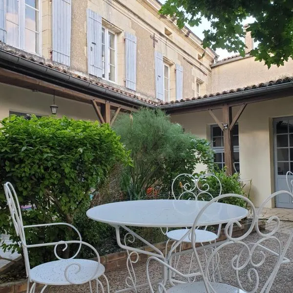 Le Relais du Chateau – hotel w mieście Oiron
