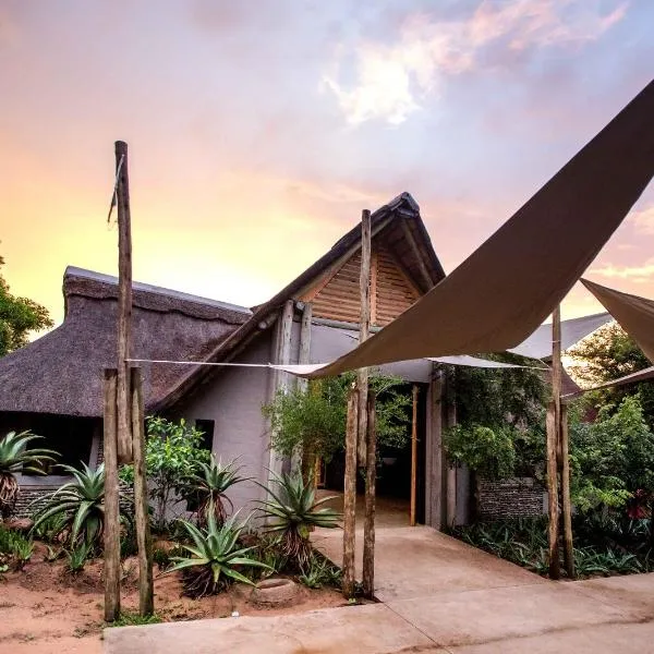 Royal Thonga Safari Lodge, hotel in Sihangwane