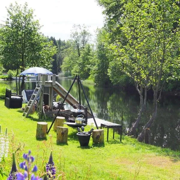 Riverside Bliss Cozy Apartment near Tvedestrand, hotel in Åmli