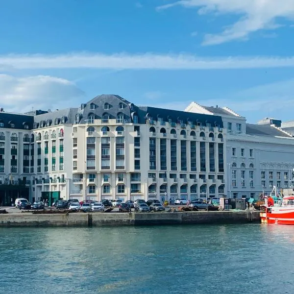 Très joli Appartement 2P au Beach Résidence Trouville- Piscine & vue port, hotel in Trouville-sur-Mer