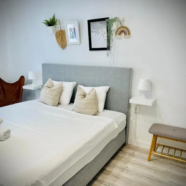 Cozy Place to Stay -Self check in 24h、レシツァのホテル