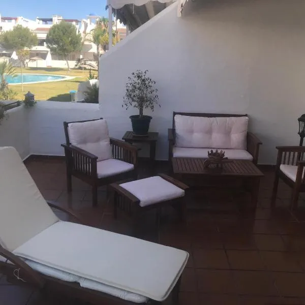 Magnifico alojamiento en la playa Islantilla con gran terraza y zona del Campo de Golf, отель в городе Ислантилья