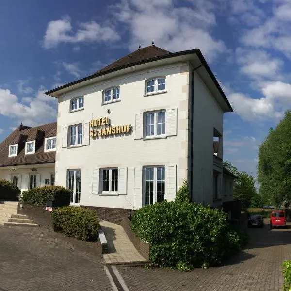 St-Janshof Hotel, hotel in Petegem