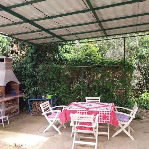 Whole house Ariela, 20m to the beach, has a barbecue, 2 terraces, hotel v Šibeniku