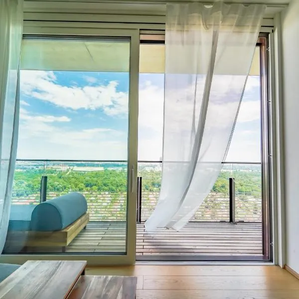 TrIIIple 7Heaven - Amazing View on top floor with rooftop pool、ウィーンのホテル