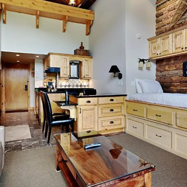Timberline Condominiums Studio Loft Deluxe Unit 317, hotel v destinaci Snowmass Village