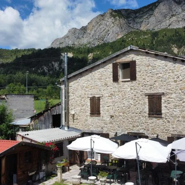 Auberge Lou Jas, hotel em Saint-Auban