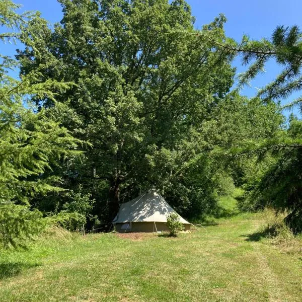 Tente bivouac Option bain chauffée au bois, hotel v destinaci Idrac-Respailles