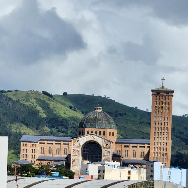 Ampla Casa em Aparecida