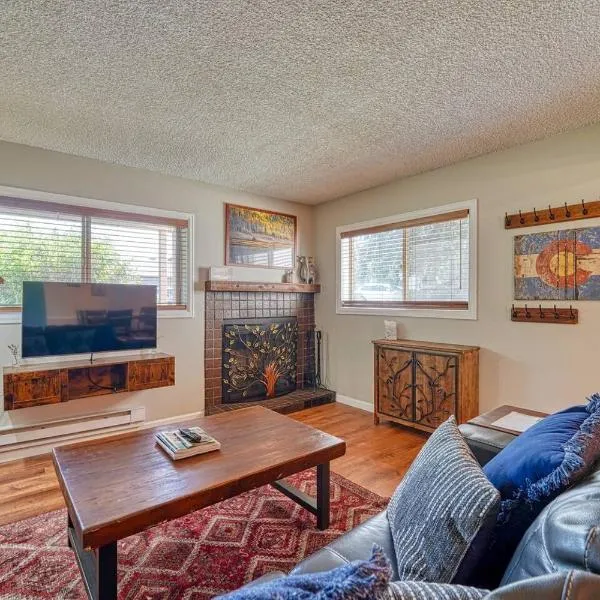 Riverfront family-friendly condo, hotel v destinaci Avon
