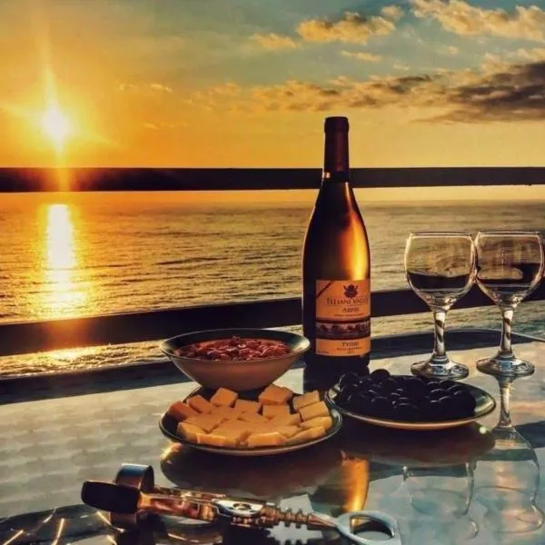 Beautiful sea view apartment in Gonio, hotel a Gonio