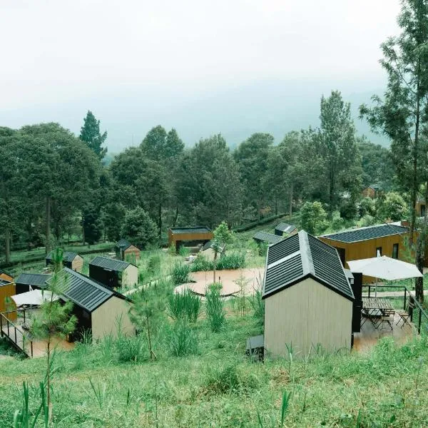 Bobocabin Gunung Mas, Puncak, hotel v destinaci Tagalbato