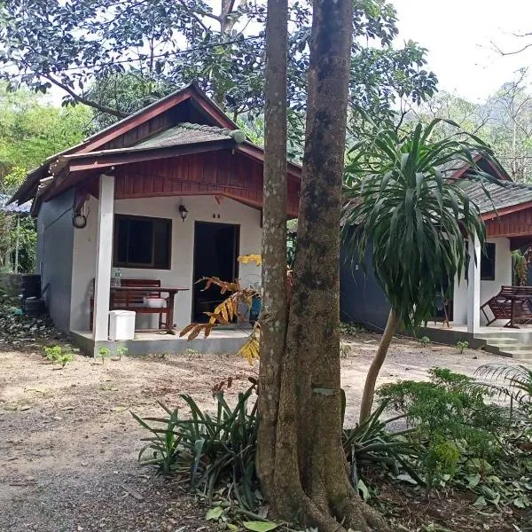 Maleeya garden guest house, hotelli Koh Changilla
