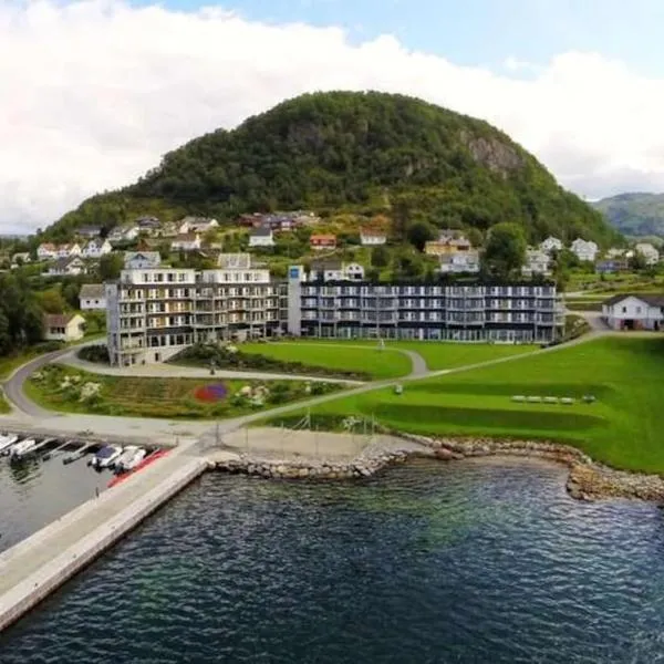 Nær Prekestolen(Pulpitrock)Trolltunga og Gullingen, hotel in Hjelmeland