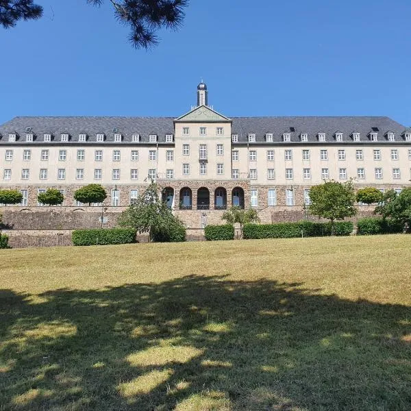 Kardinal Schulte Haus, hotel Bergisch Gladbachban