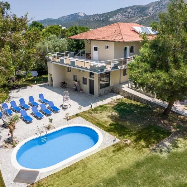 Marti Garden Suites, hotel v destinaci Skala Prinou