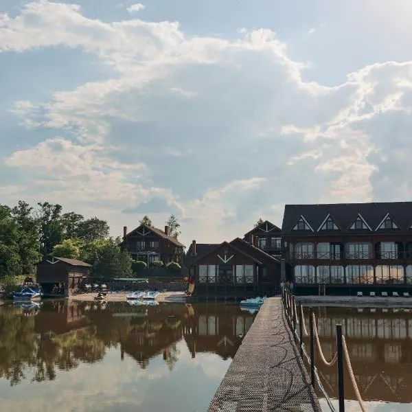 Waterloo Village, hotel in Novomoskovsʼk