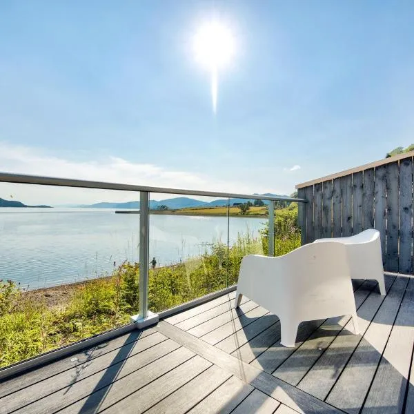 Onich Hotel & Lochside Beach Pods, hotel v destinaci Onich