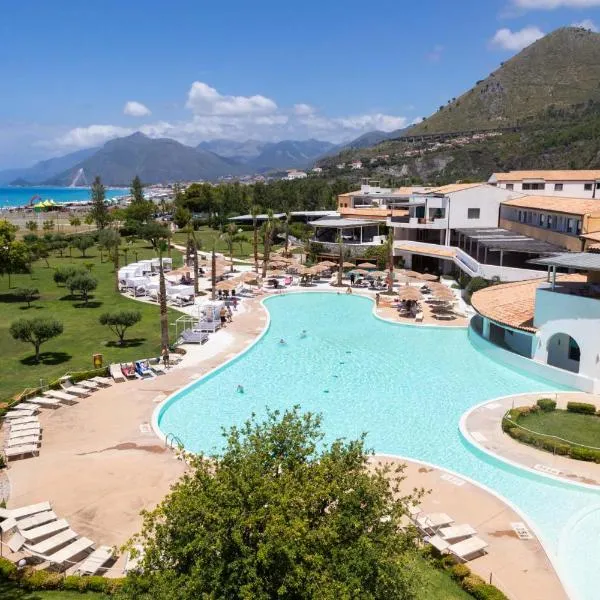Borgo di Fiuzzi Resort & SPA, hotel Praia a Maréban