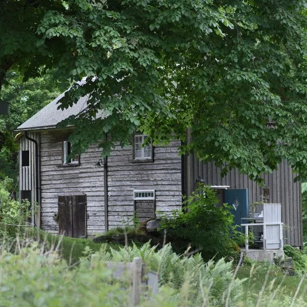 Henneviken BnB, hotel in Näs