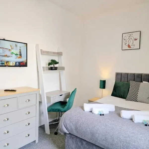 St Johns House 3 Ensuite Rooms Available, hotel in Burnley