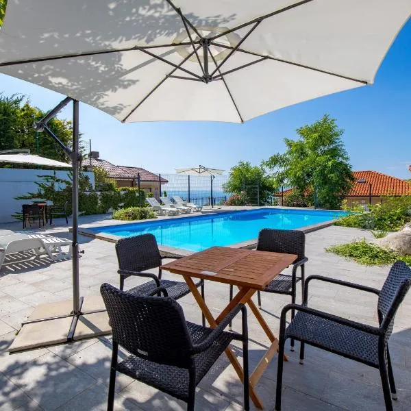 Villa Oleander Apartman Aria, hotel en Poljane