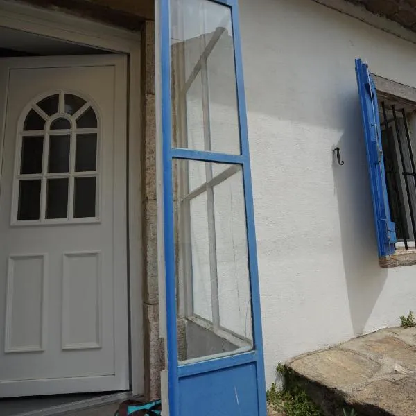 Les volets bleus, hotel in Prémian