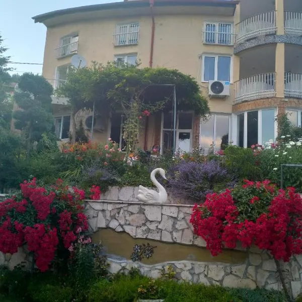Guest house Bankya, hotel in Divotino