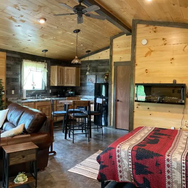 Lily Pad Cabin, hotel in South Park