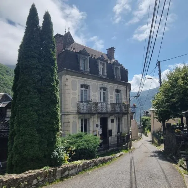 Auberge du Crabère, hotel in Melles