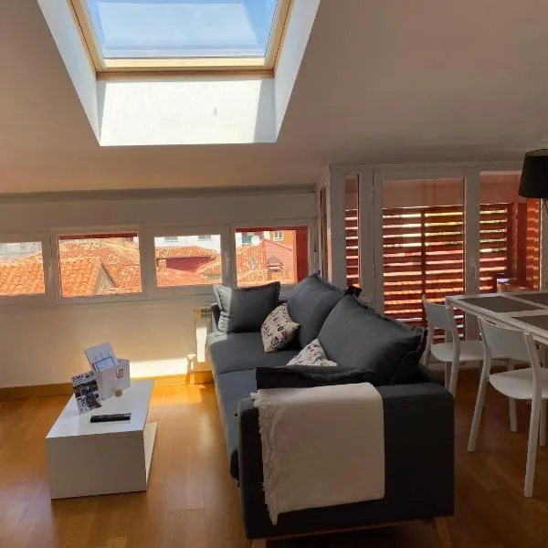 Vivienda turística Los Tejados, hotel v destinaci Soria