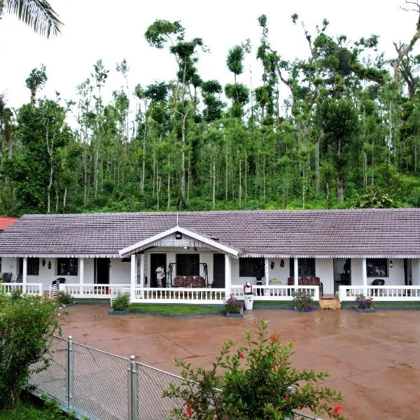 Jungle Greens Homestay - Safari Ride & Near to View Points, hotel in Sangameswarpet