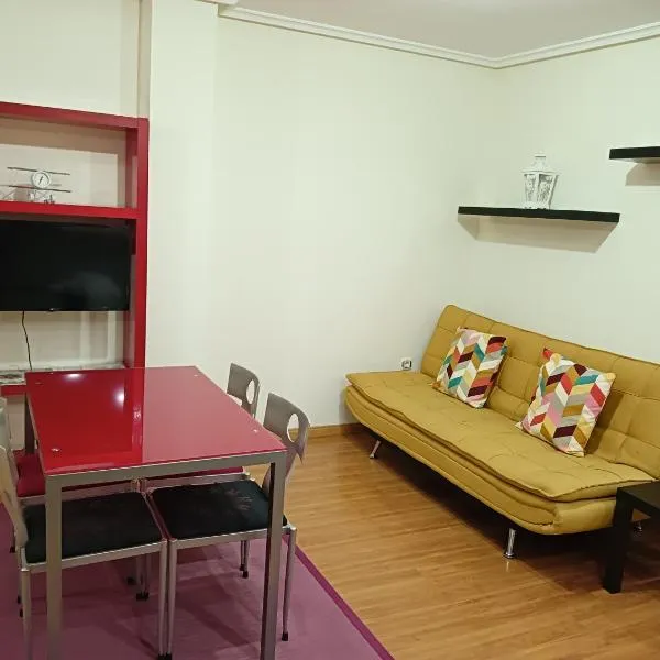 Apartamentos Chevere Rojo-Huca, hotel v destinaci Oviedo