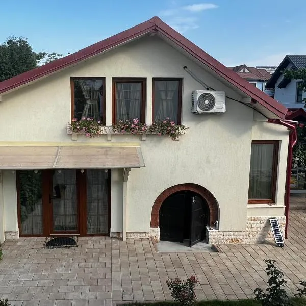 Casa Izac, מלון בŞoldăneşti