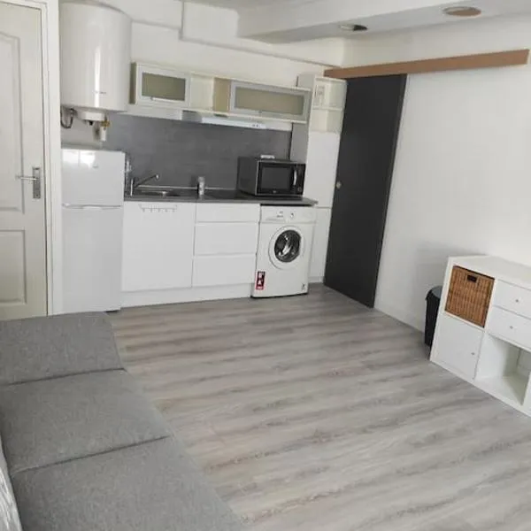 Superbe appartement en plein centre ville: Viarmes şehrinde bir otel