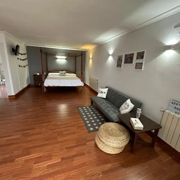 Suite en estancia maravillosa y romántica ideal parejas, hotel em Pineda de Mar