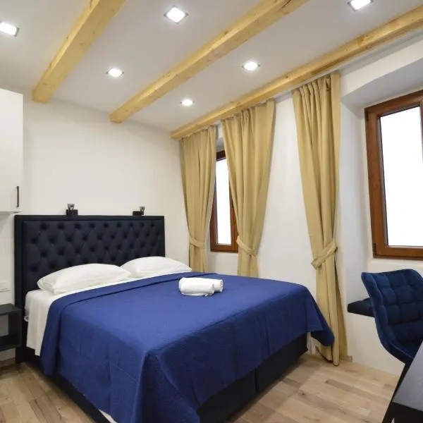 K rooms old town self check in, hotel v destinaci Zadar