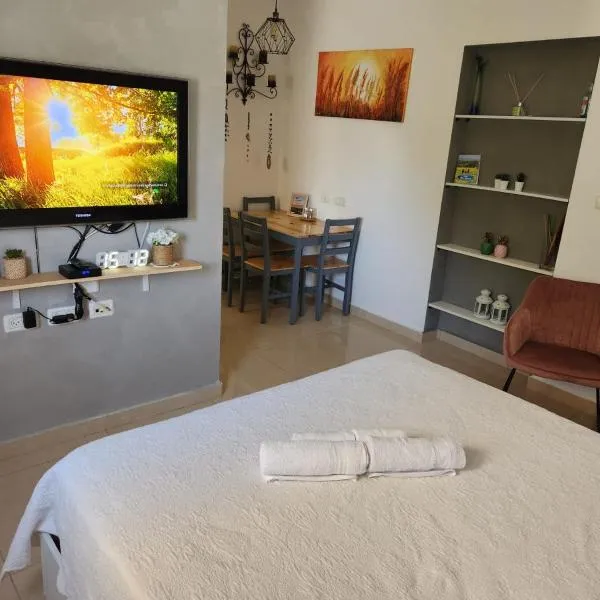 B resort דירת נופש בדרום רמת הגולן, hotel in Giv'at Yo'av