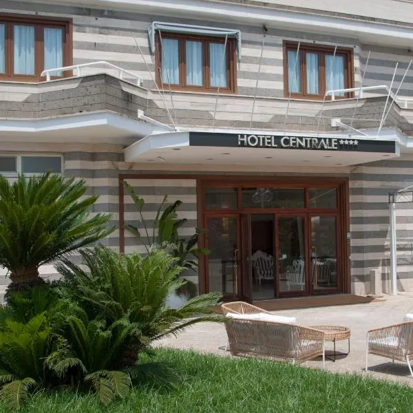 Hotel Centrale, hotel v destinaci Sabaudia