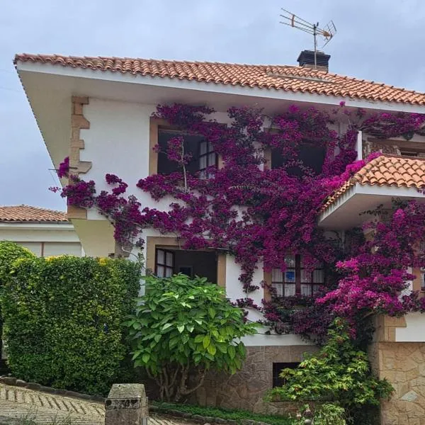 TAZONES-CASA JOAQUIN - Adosado impecable - Wifi-3 habit-VV 624 AS, khách sạn ở Tazones