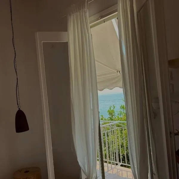 MarKaMar, hotel sa Loutraki